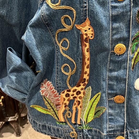 Vintage embroider Jean jacket jungle theme - Picture 2 of 10